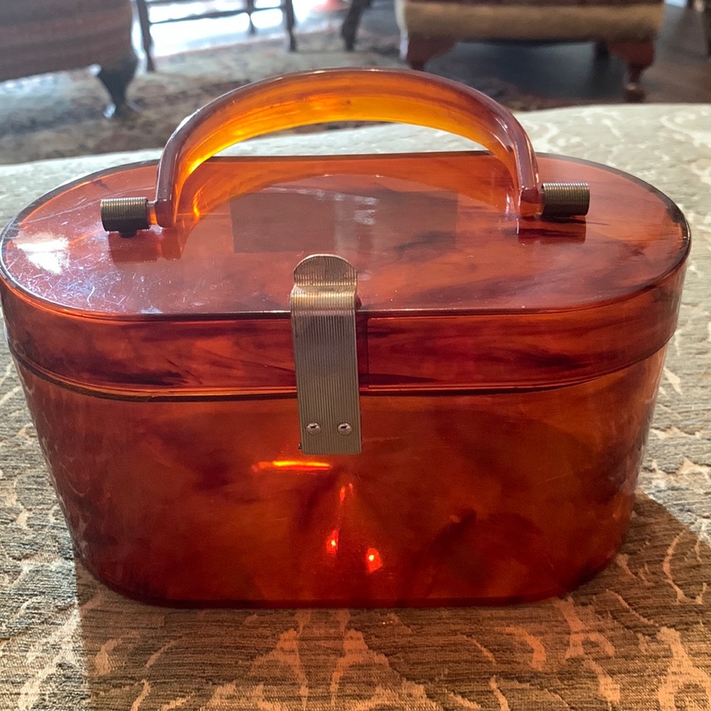 VINTAGE 1950’s TORTOISE-LOOK LUCITE BOX BAG:AMBER WITH SWING HANDLE :HANDBAG - Picture 1 of 6